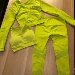 Neon Fabletics 3 piece yoga workouts set